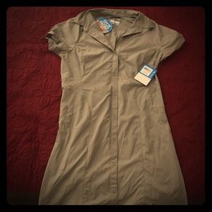 Ladies Columbia brand dress sz 10 NWT $30+ $4.99